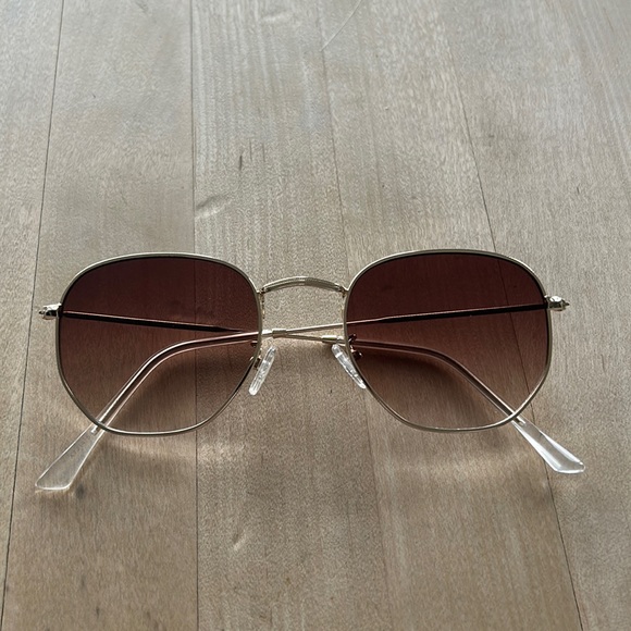 Sunglasses - Picture 1 of 2